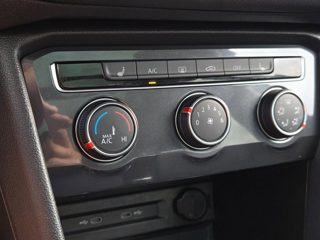 Used 2024 Volkswagen Tiguan Wolfsburg Edition FWD image 31