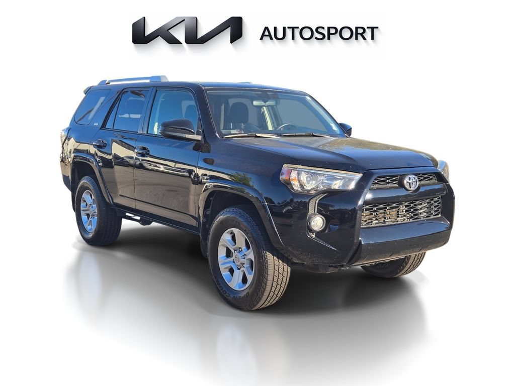 Used 2018 Toyota 4Runner SR5 AWD/4WD image 3