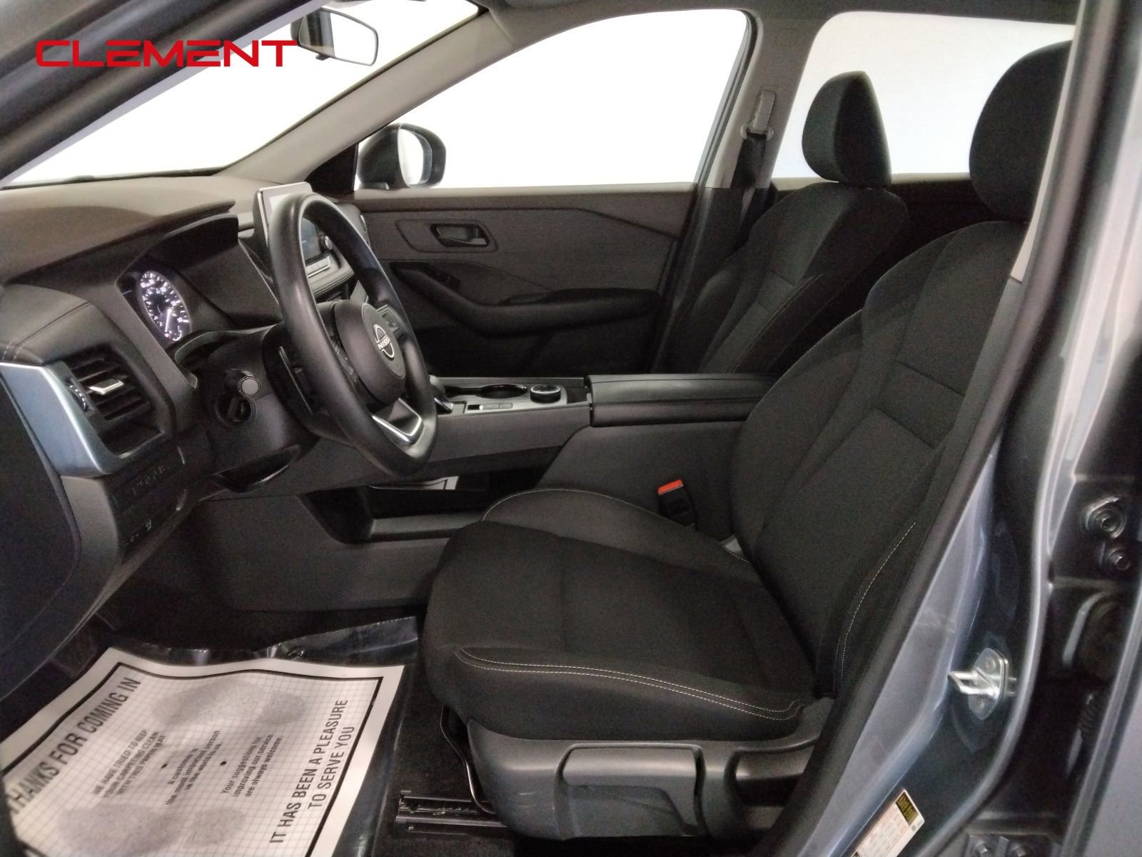 Used 2023 Nissan Rogue S image 23