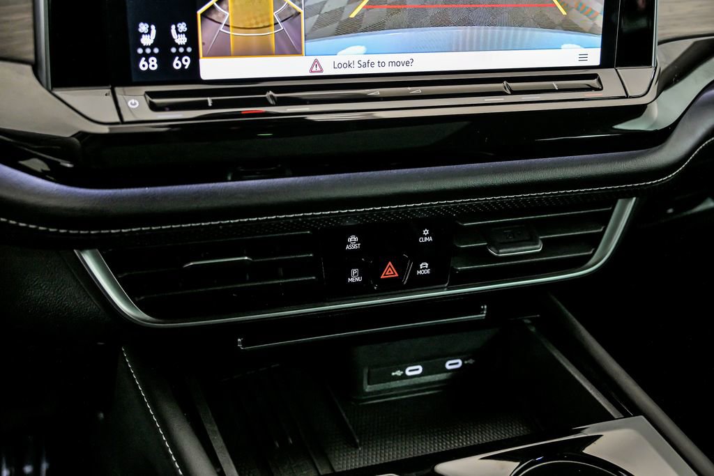 Certified 2025 Volkswagen Atlas SEL Premium R-Line image 22