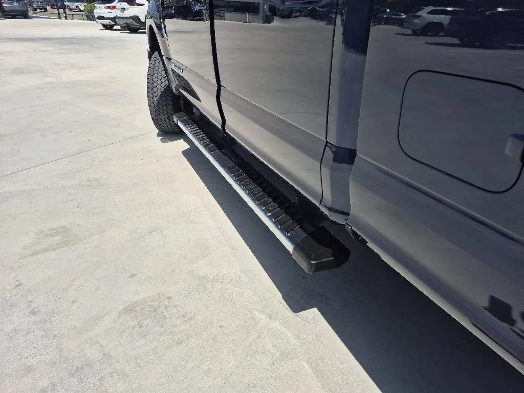 Used 2019 Ford F350 Lariat w/ Camper Package AWD/4WD image 13