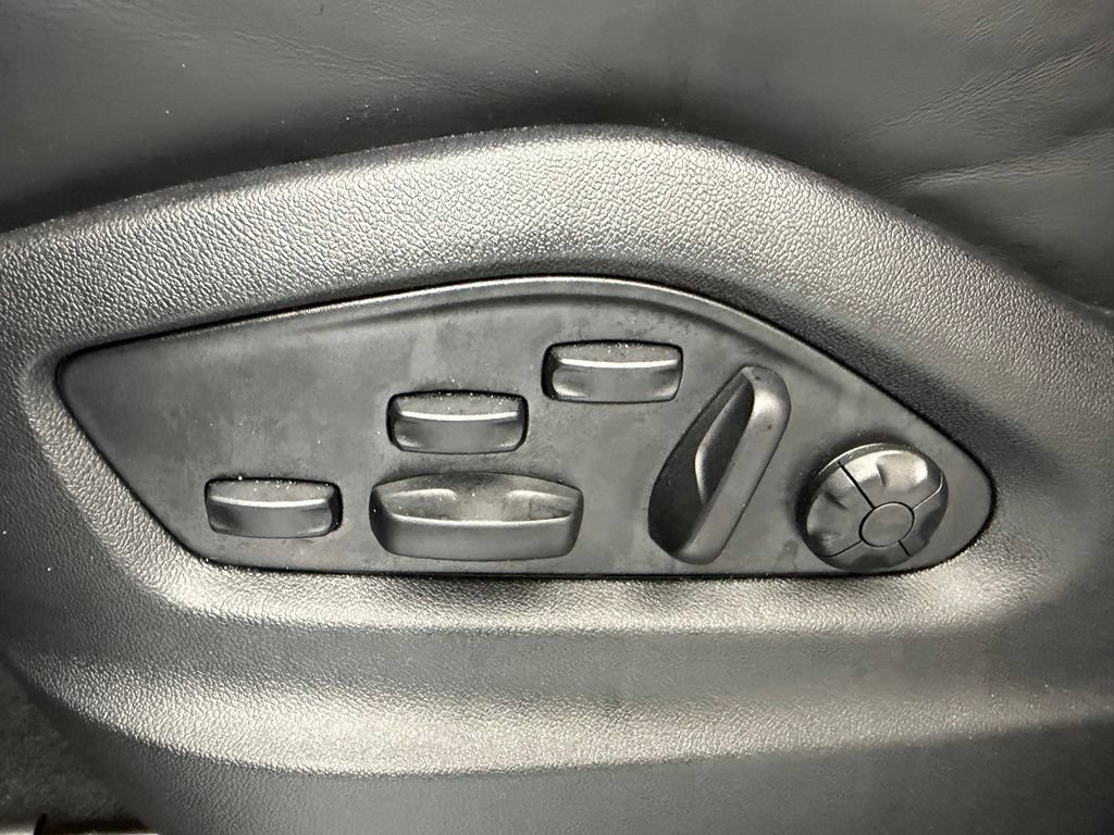 Certified 2025 Porsche Cayenne Coupe AWD/4WD image 23