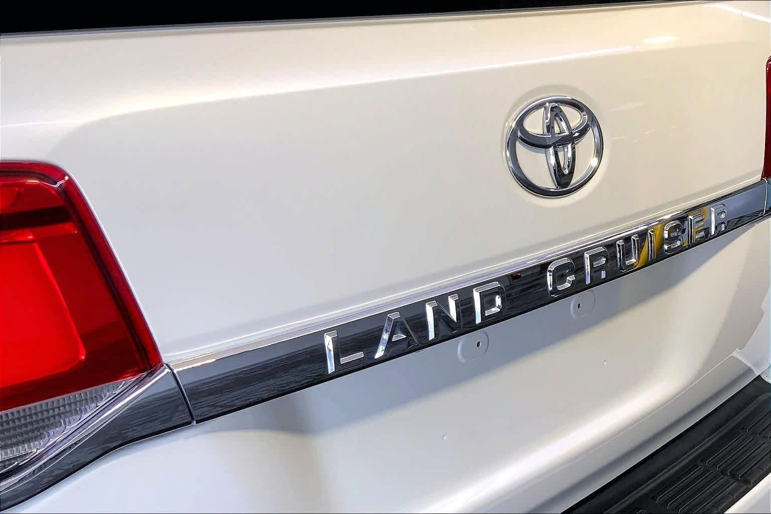 Used 2019 Toyota Land Cruiser AWD/4WD image 10