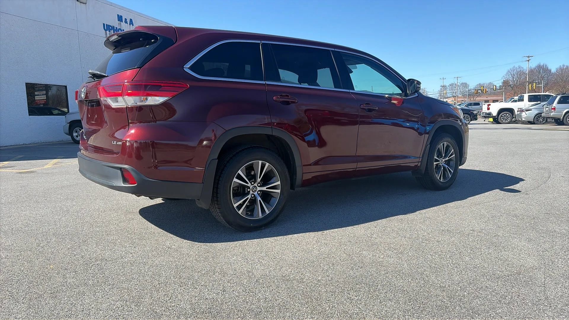 Used 2017 Toyota Highlander Plus image 5