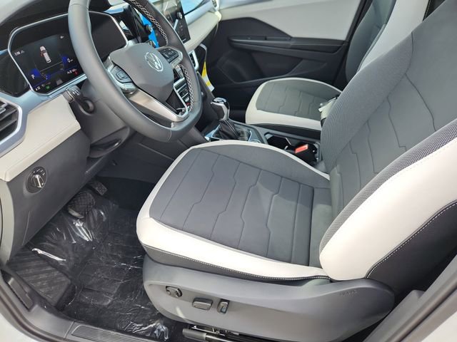 New 2026 Volkswagen Taos SE image 7