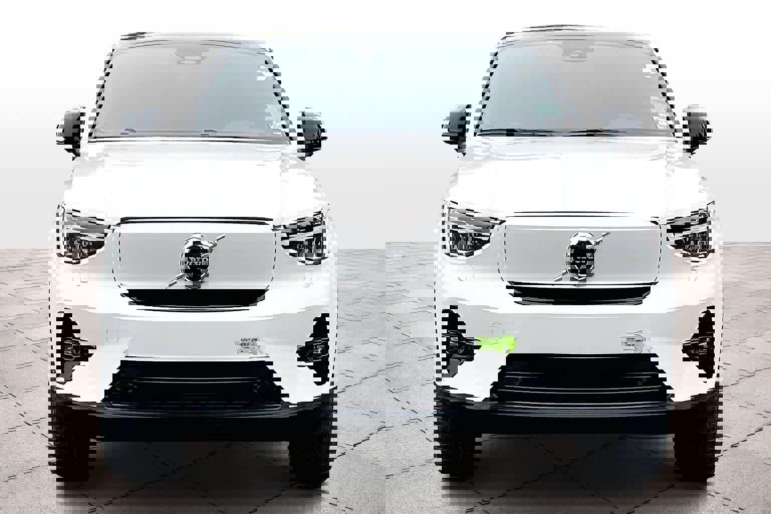 Used 2023 Volvo C40 P8 Recharge Ultimate image 3