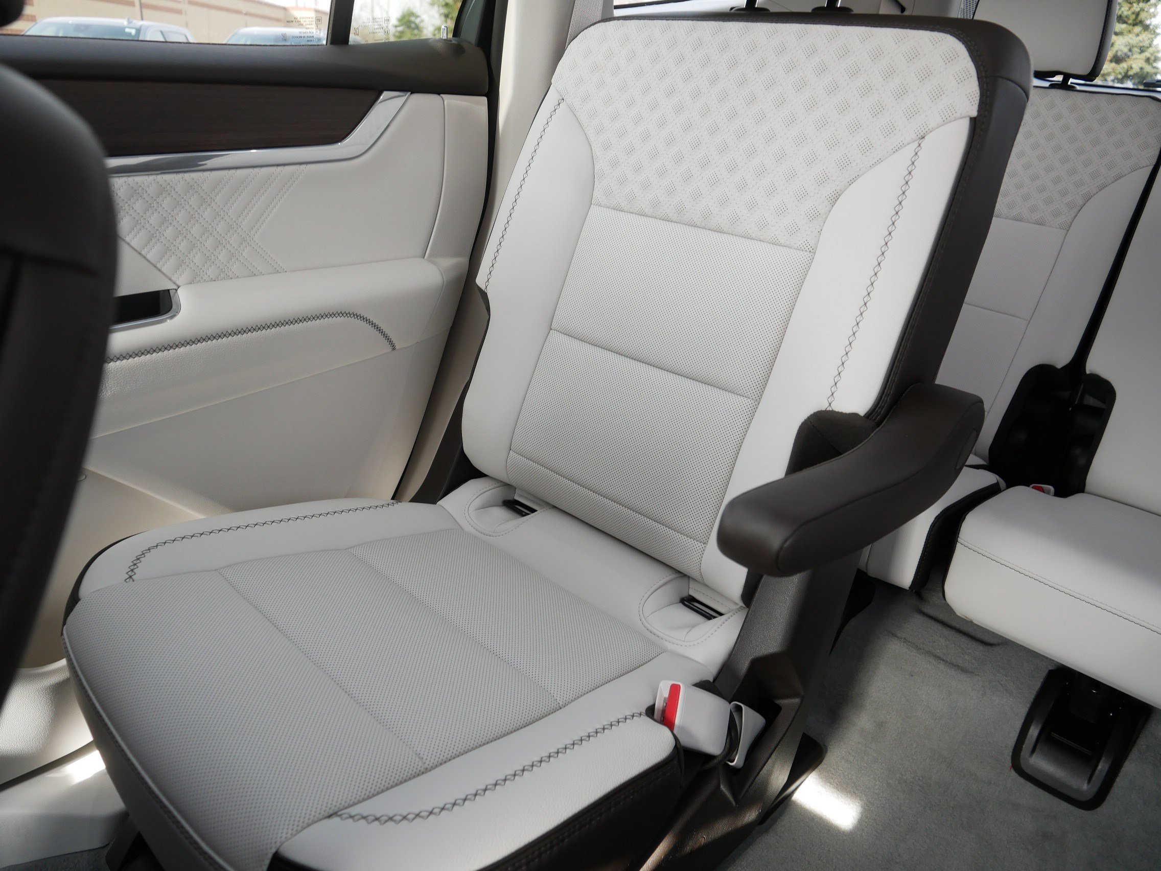 Certified 2025 GMC Acadia Denali w/ Super Cruise Package image 12