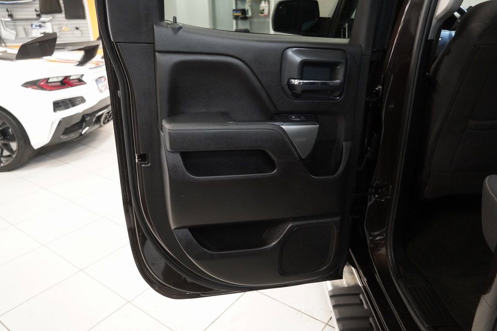 Used 2018 Chevrolet Silverado 1500 LT w/ All Star Edition image 24