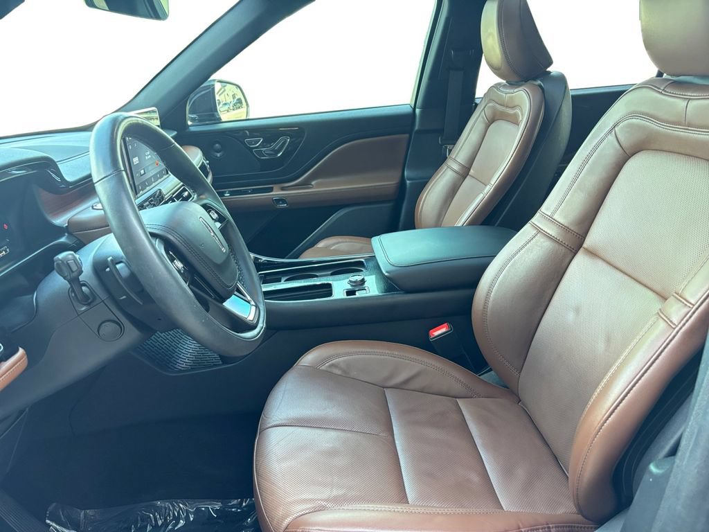 Used 2024 Lincoln Aviator Reserve w/ Elements Package Plus RWD image 10