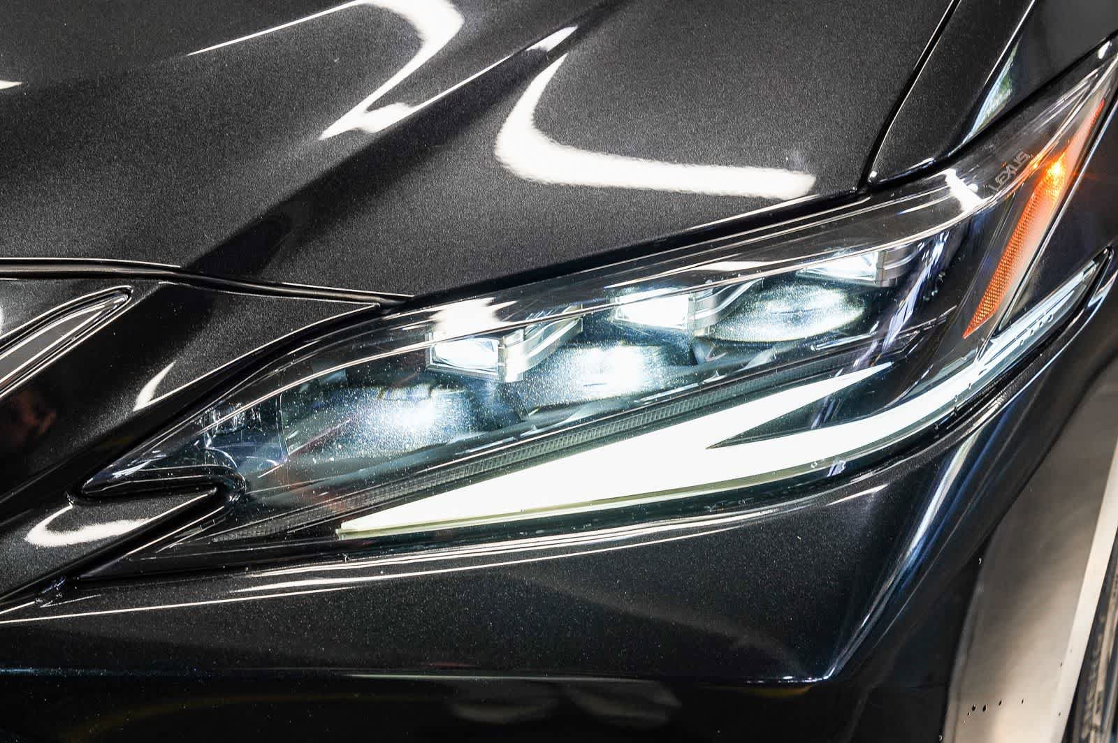Used 2024 Lexus ES 300h w/ Premium Package FWD image 7