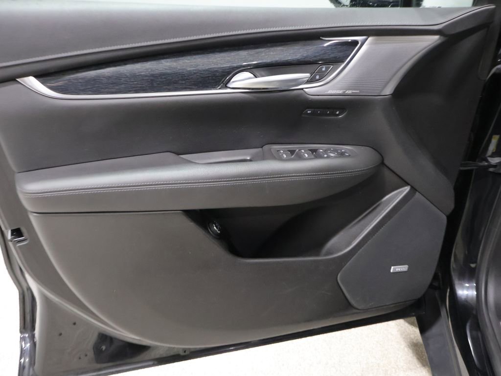 Used 2022 Cadillac XT5 Premium Luxury AWD/4WD image 13