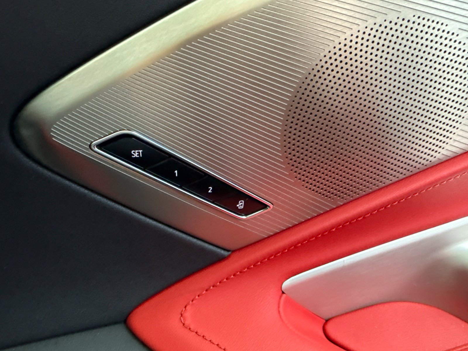 Used 2023 Chevrolet Corvette Stingray Preferred Cpe w/ Battery Protection Package RWD image 37