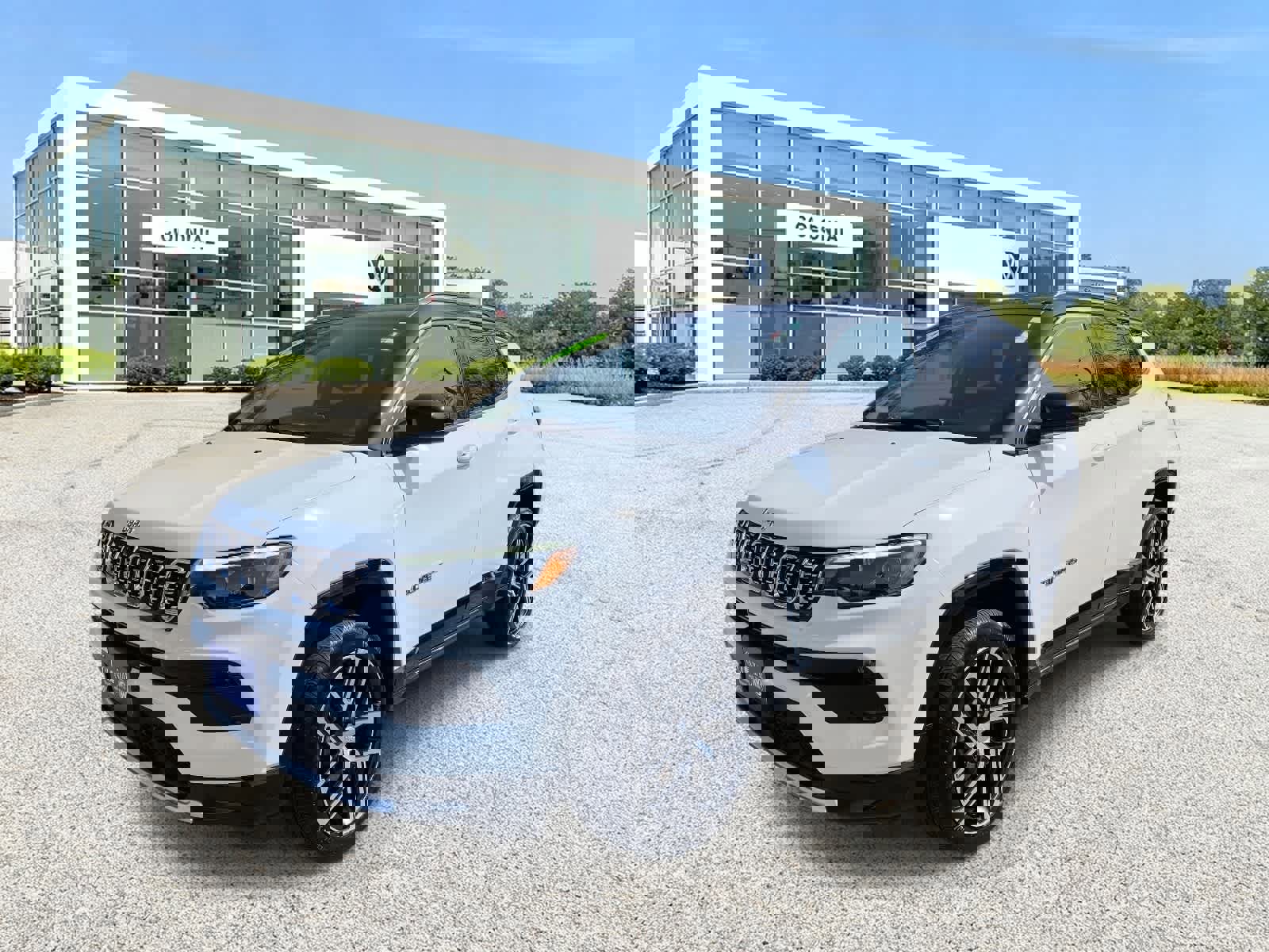 Used 2024 Jeep Compass Limited w/ Elite Group image 1