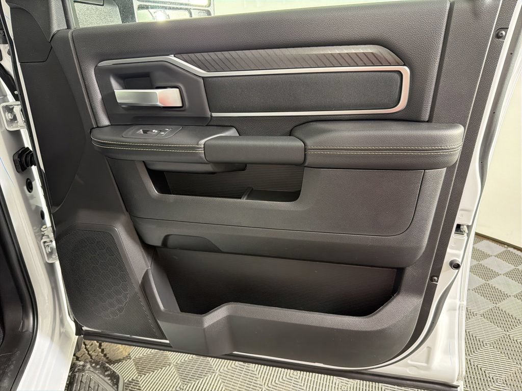 New 2026 RAM 2500 Big Horn AWD/4WD image 34
