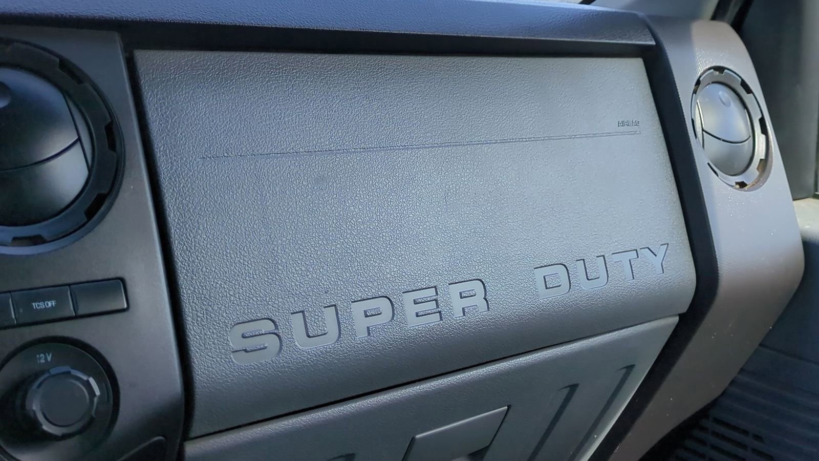 Used 2016 Ford F550 2WD Crew Cab Super Duty image 29