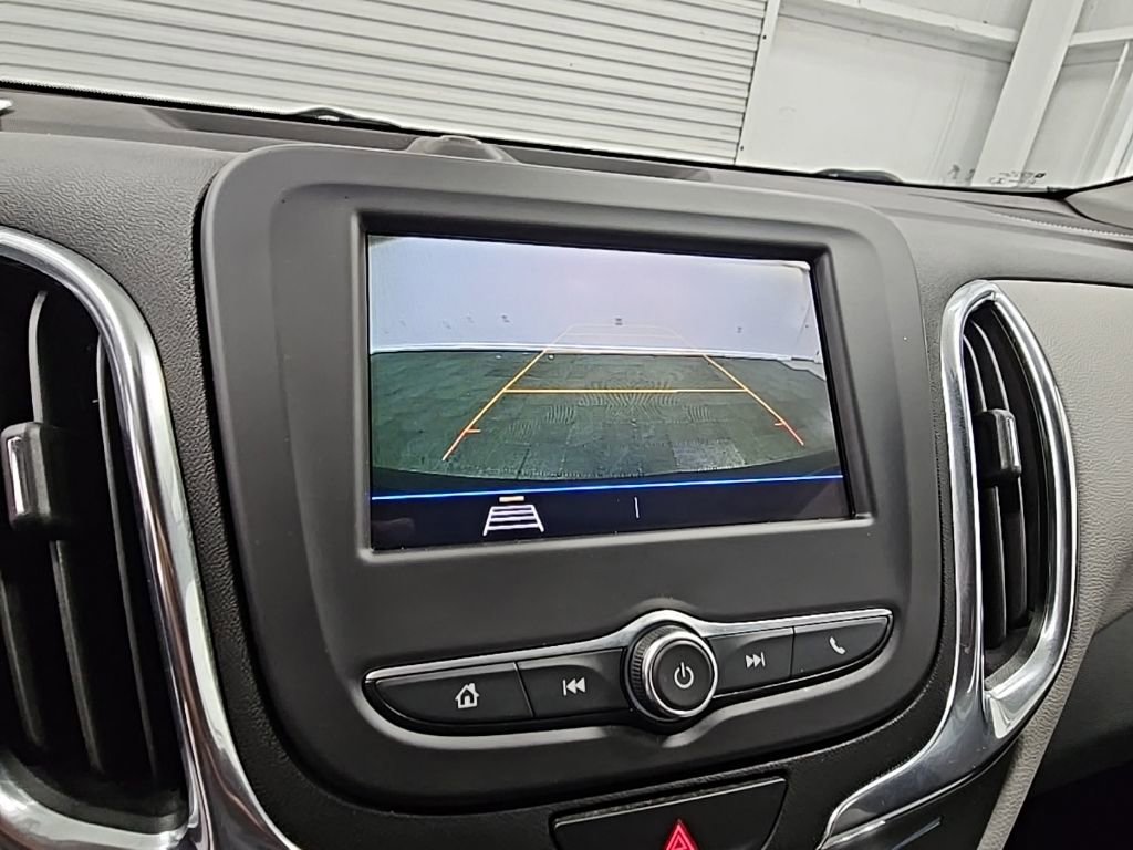 Used 2019 Chevrolet Equinox LS image 16