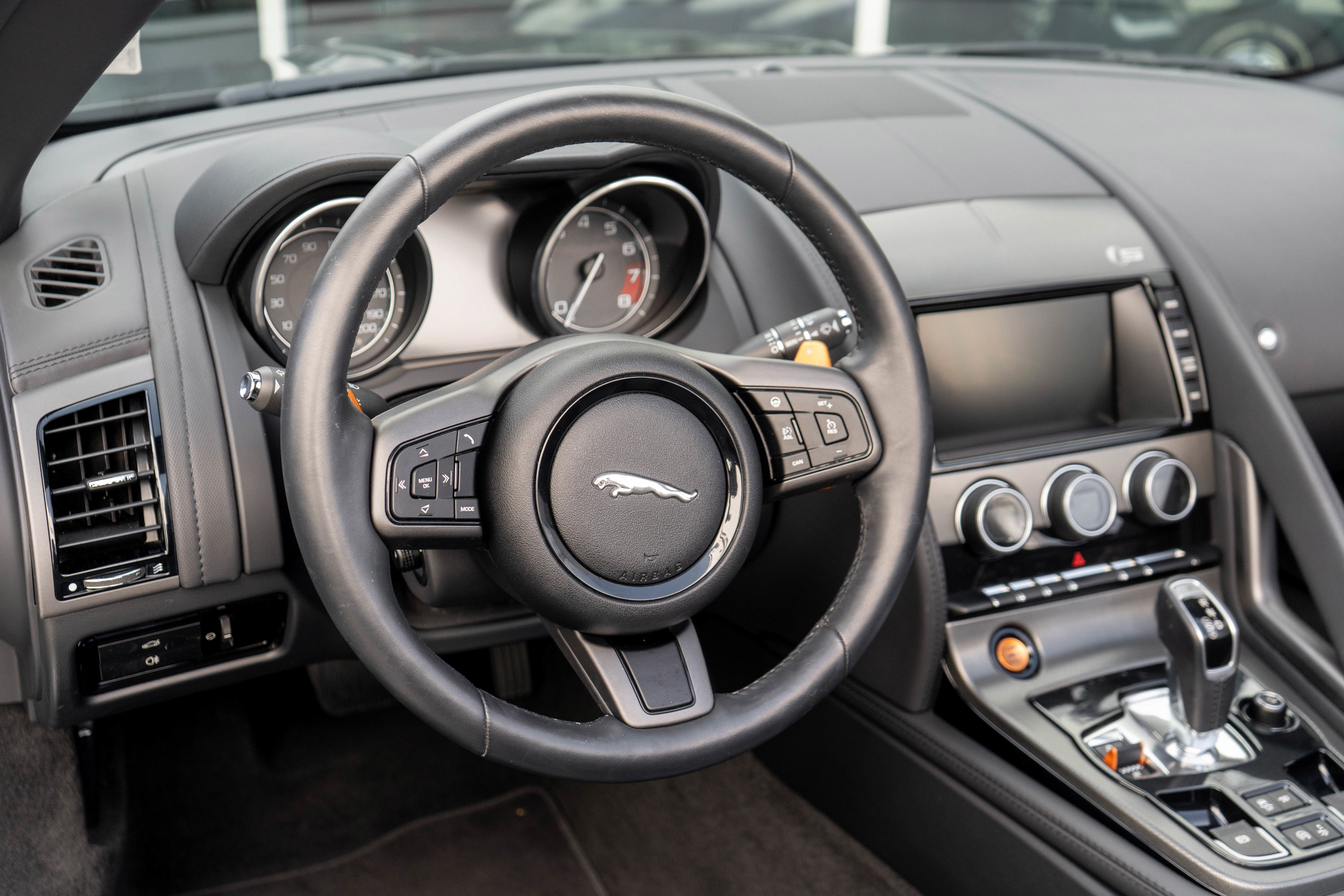 Used 2014 Jaguar F-TYPE S RWD image 14