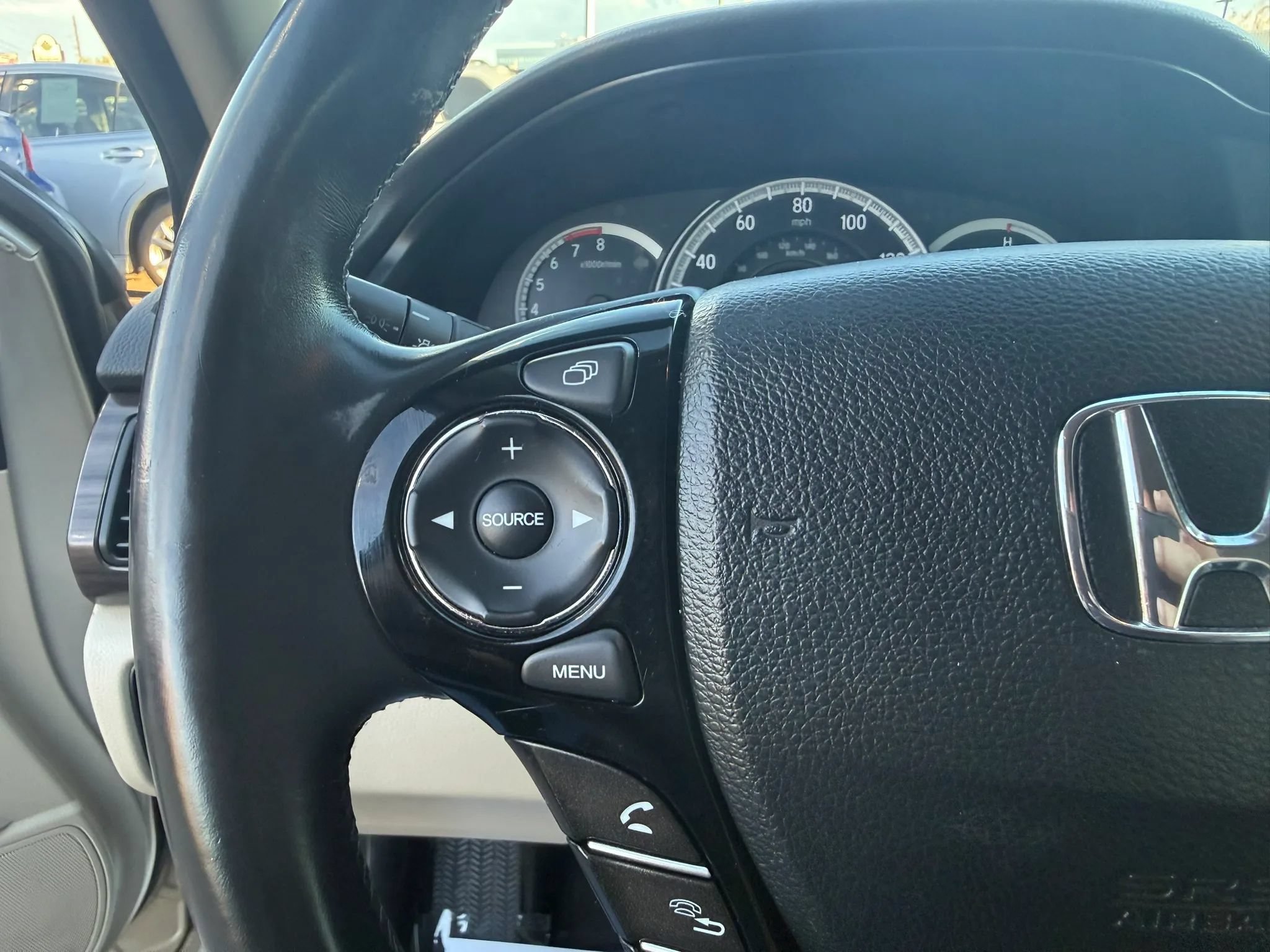 Used 2017 Honda Accord EX-L image 21
