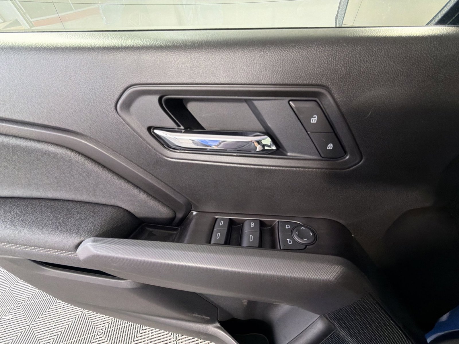 New 2026 GMC Canyon Elevation w/ Convenience Package image 15