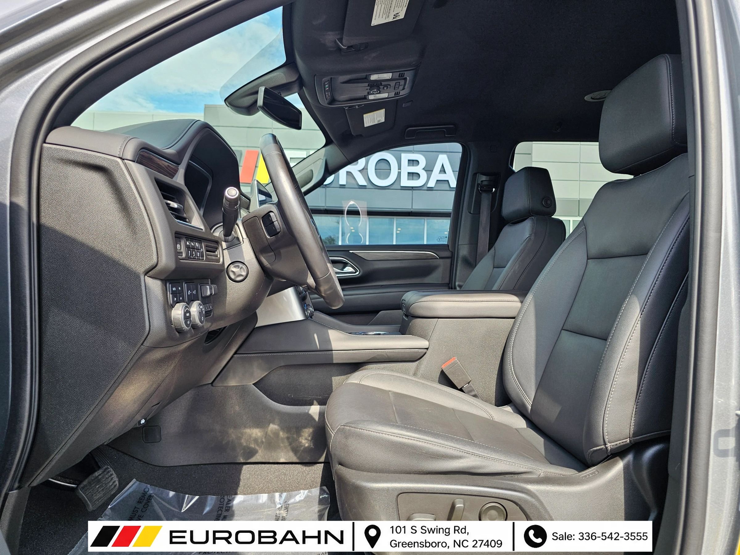 Used 2022 Chevrolet Tahoe Z71 w/ Z71 Off-Road Package AWD/4WD image 17