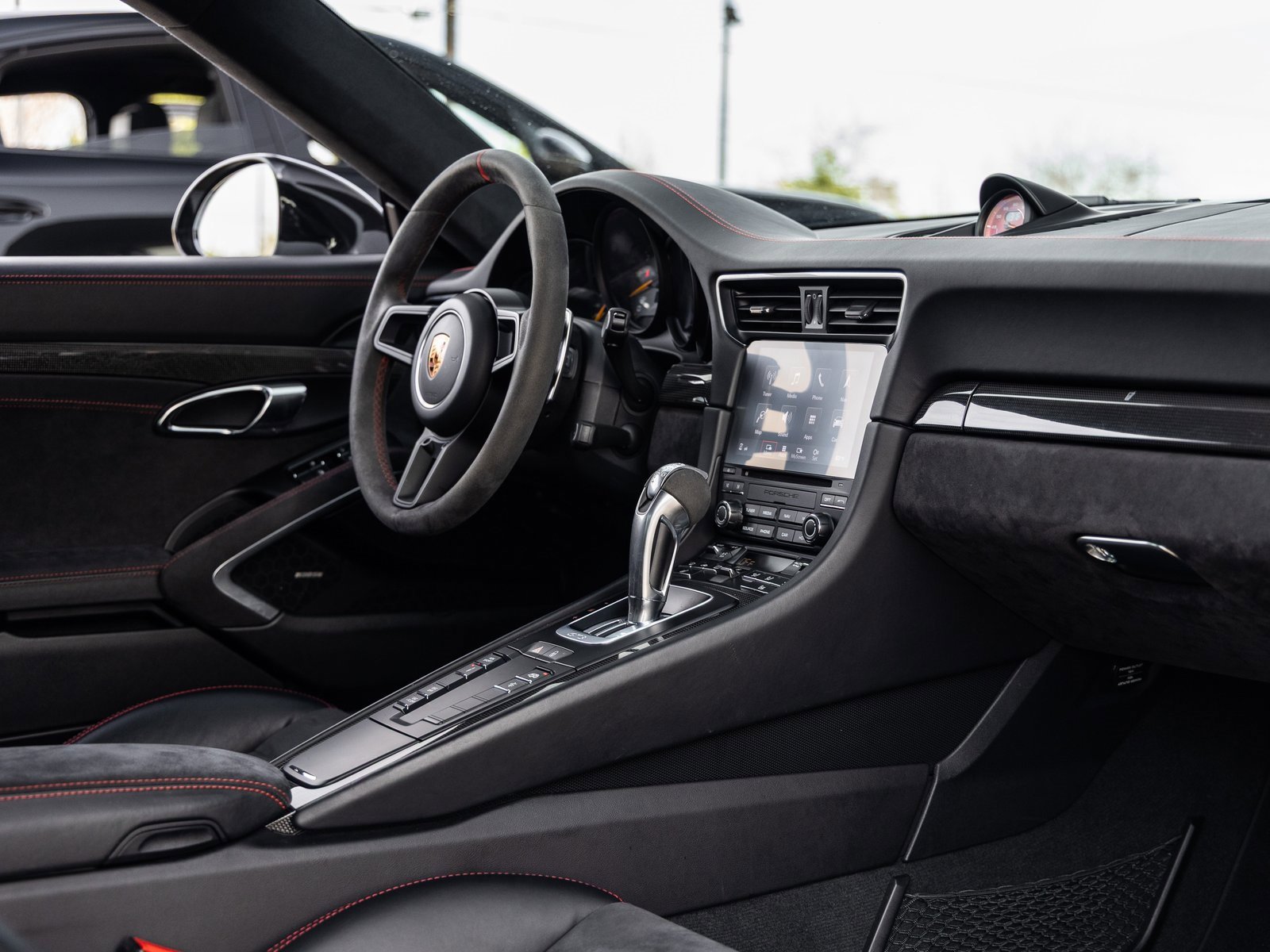 Used 2018 Porsche 911 GT3 image 46