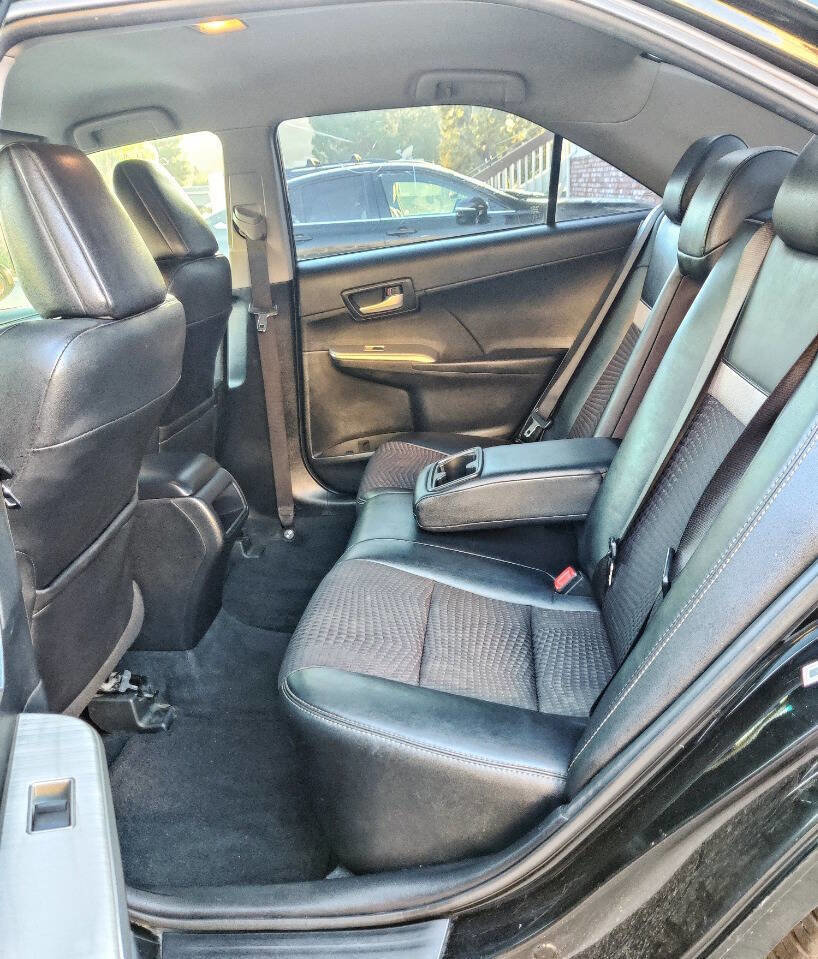 Used 2012 Toyota Camry SE image 11