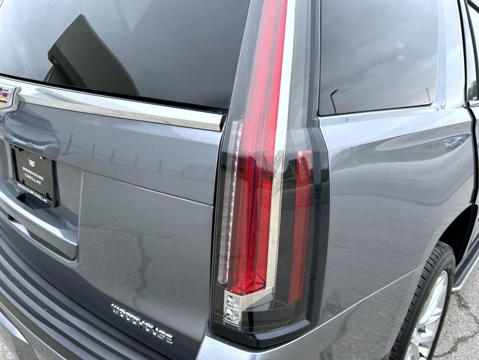 Used 2019 Cadillac Escalade Luxury image 11