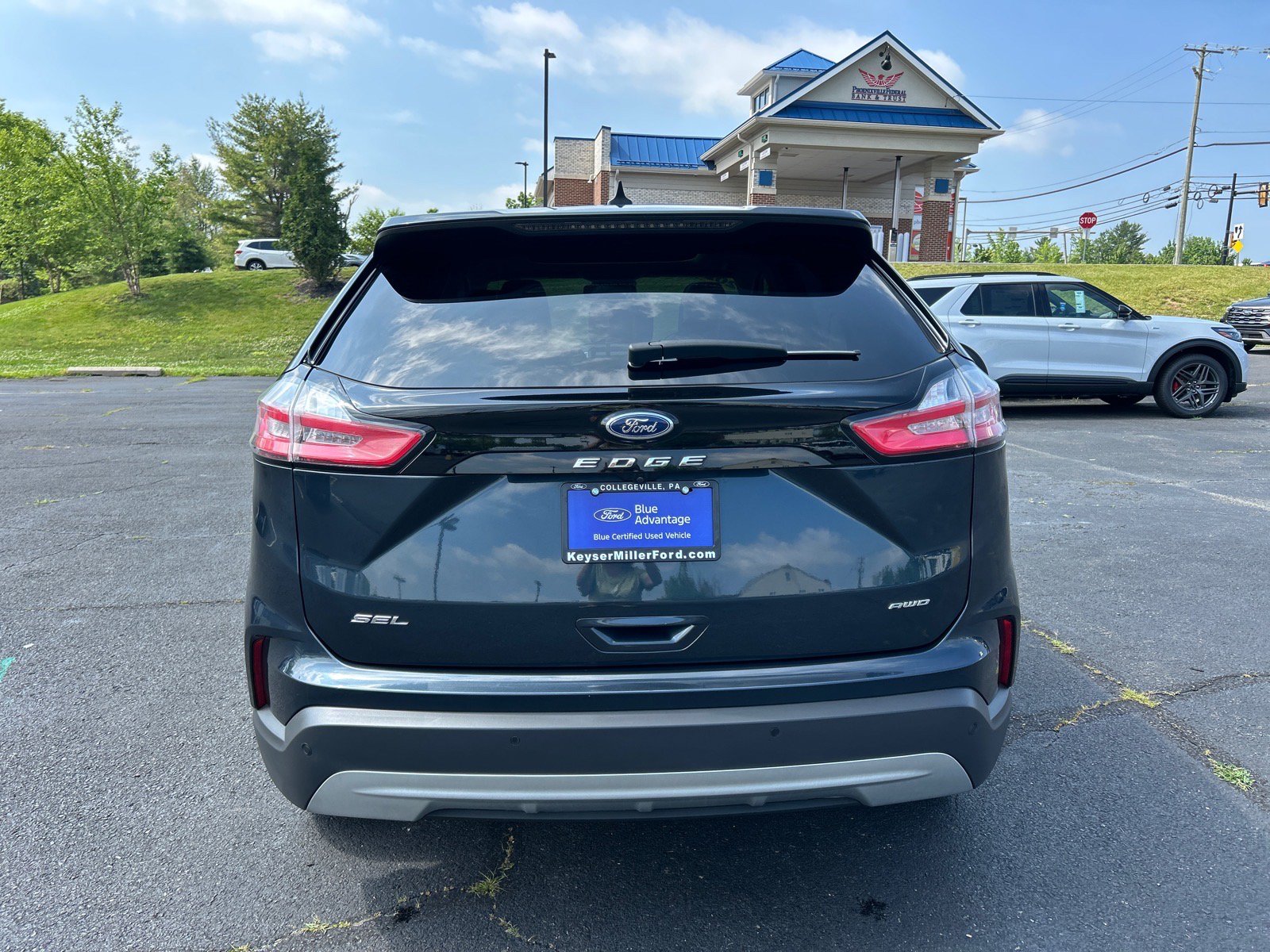 Certified 2023 Ford Edge SEL w/ Convenience Package AWD/4WD image 11