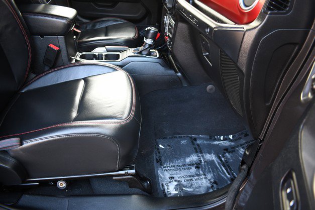 Used 2018 Jeep Wrangler Unlimited Rubicon image 25