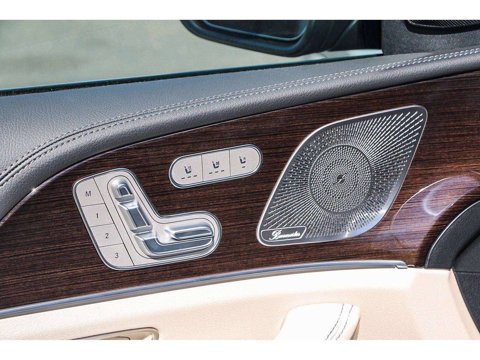 New 2026 Mercedes-Benz GLS 580 4MATIC image 21