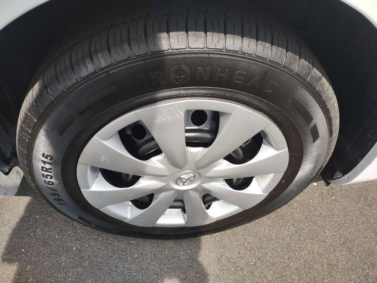 Used 2009 Toyota Corolla LE FWD image 26