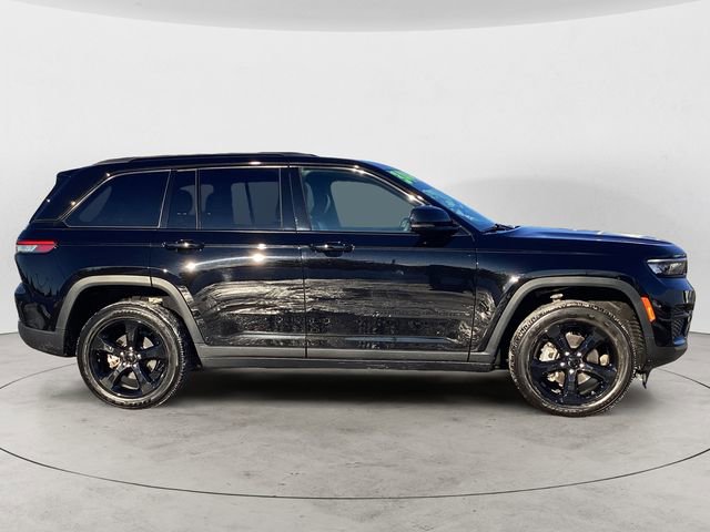 Certified 2023 Jeep Grand Cherokee Altitude image 6