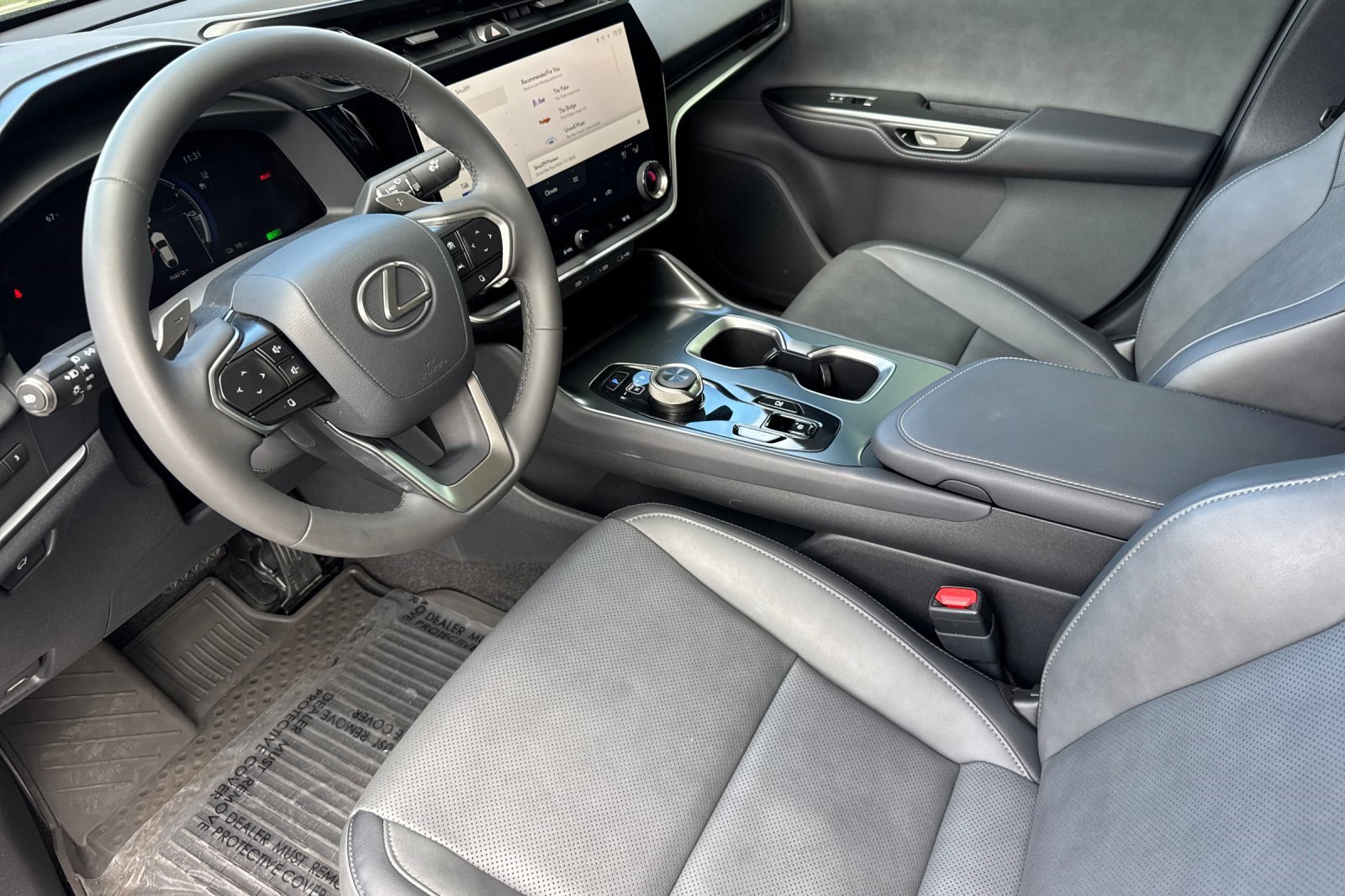 Used 2023 Lexus RZ 450e Premium w/ Technology Package image 11