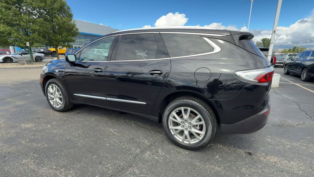 Used 2023 Buick Enclave Essence w/ Experience Buick Package AWD/4WD image 6