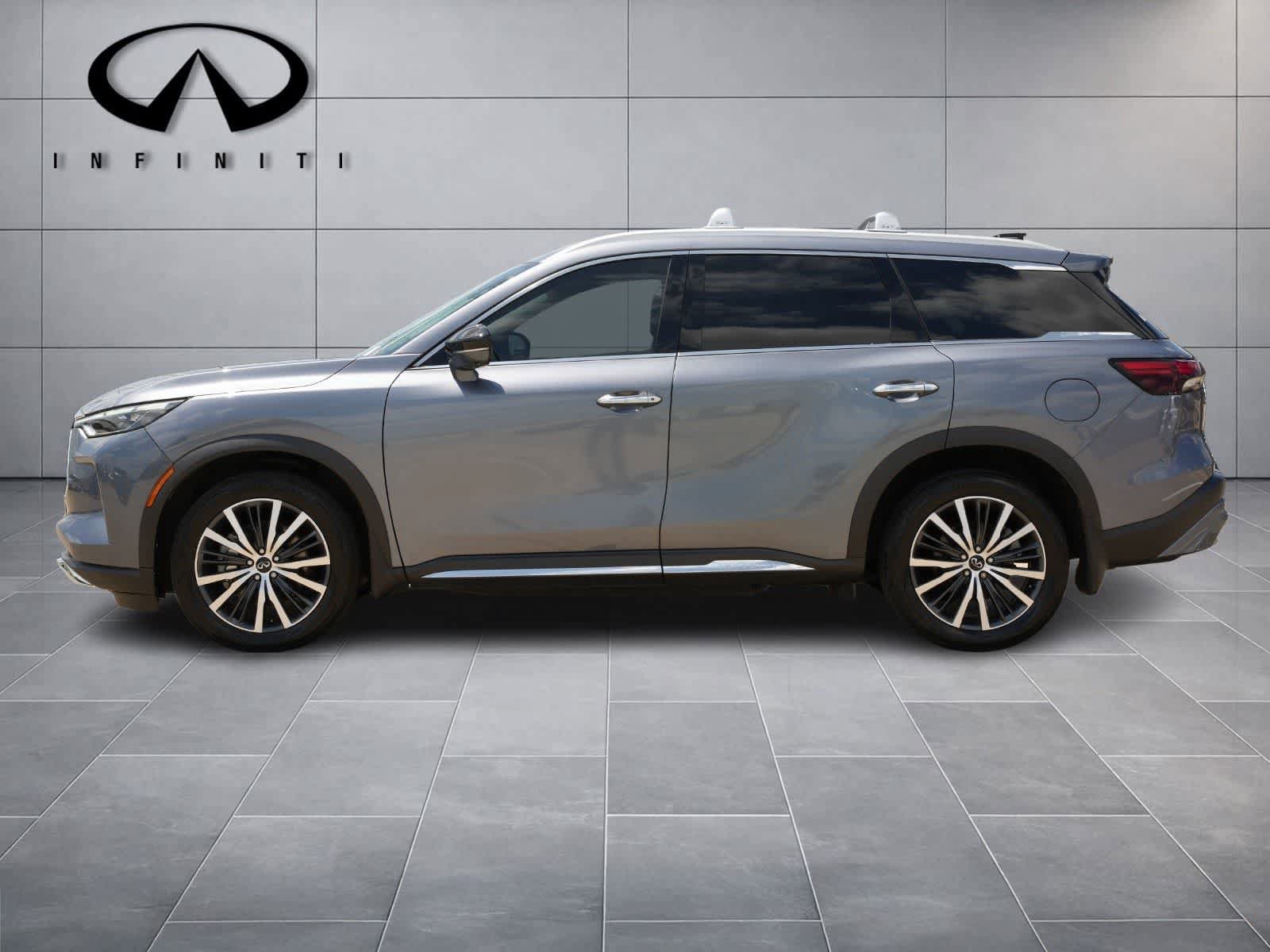 Used 2023 INFINITI QX60 Sensory w/ Vision Package AWD/4WD image 4