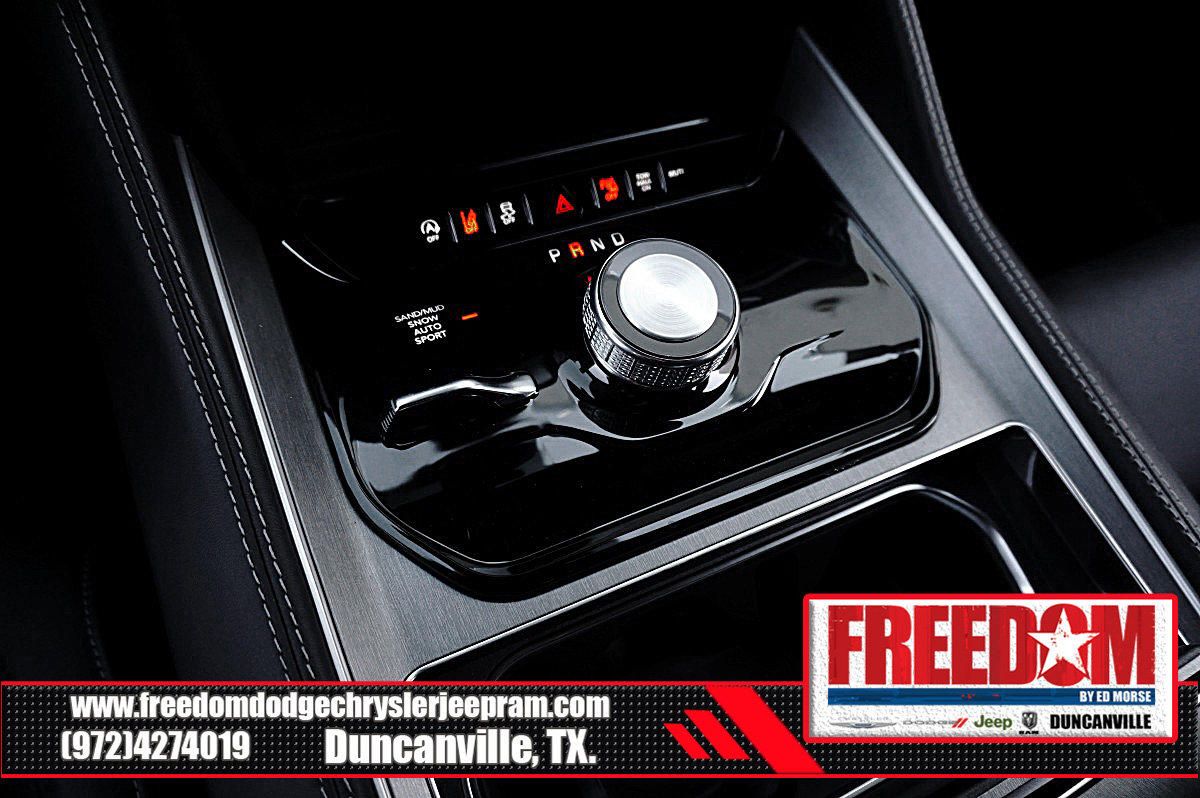 New 2025 Jeep Wagoneer L Series II w/ Premium Group I image 24