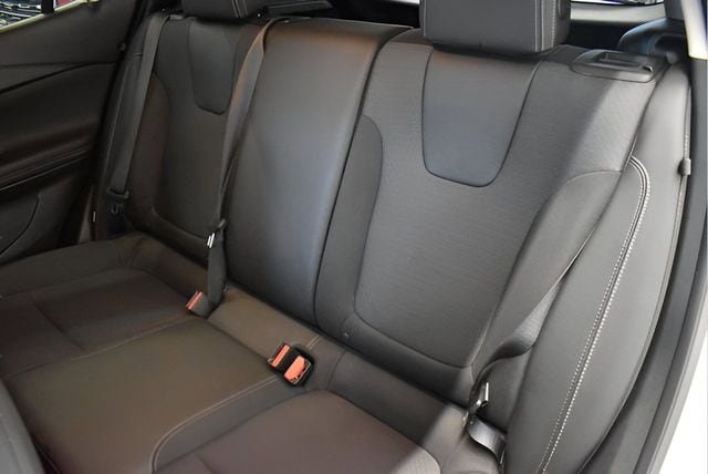 Used 2025 Buick Encore GX Preferred AWD/4WD image 7