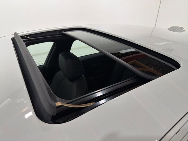 Used 2024 BMW 530i xDrive w/ Premium Package image 27