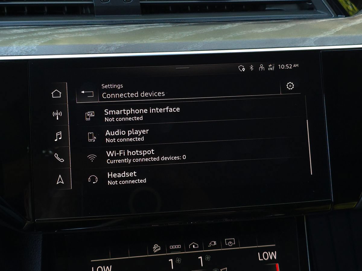 Used 2024 Audi Q8 e-tron Premium AWD/4WD image 58