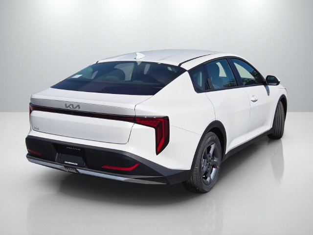 New 2026 Kia K4 FWD image 4