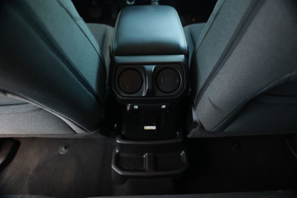 Used 2025 Jeep Wrangler Unlimited Sahara w/ Safety Group image 32