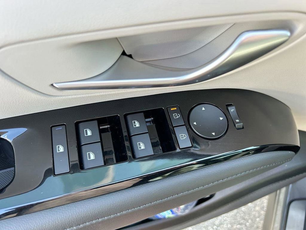 New 2026 Hyundai Tucson Limited image 29