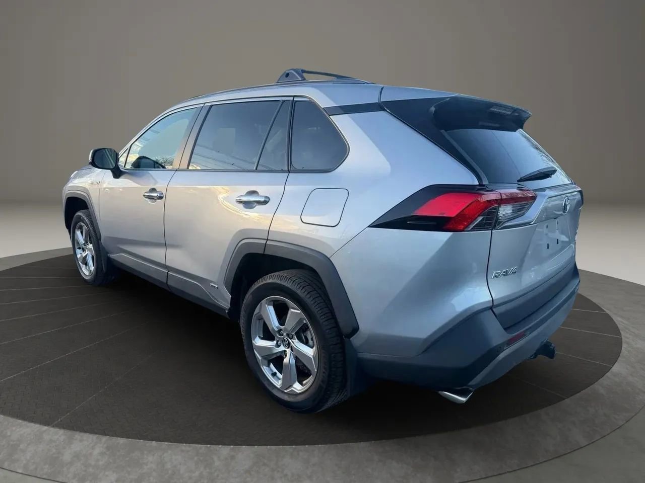 Used 2020 Toyota RAV4 Limited w/ Limited Grade Weather Package image 7
