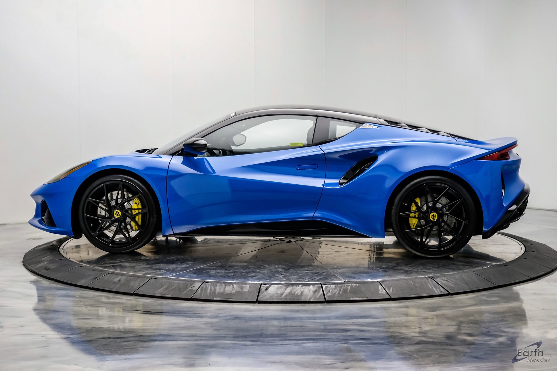 New 2026 Lotus Emira SE image 8