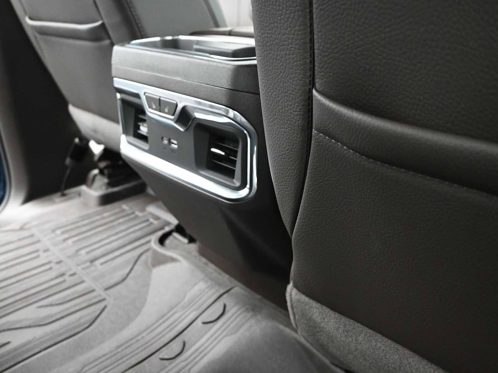 New 2026 GMC Sierra 2500 Denali w/ Denali Reserve Package image 25