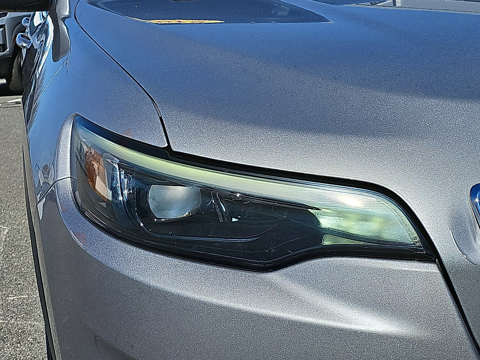 Used 2019 Jeep Cherokee Latitude w/ Popular Appearance Group image 9