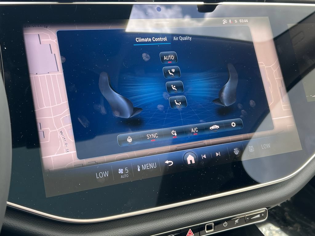 New 2026 Mercedes-Benz E 350 4MATIC Sedan image 29