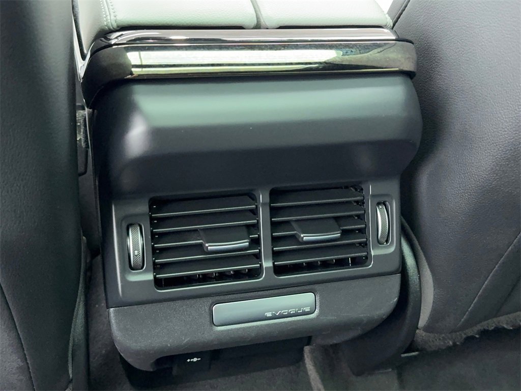 Used 2021 Land Rover Range Rover Evoque R-Dynamic SE image 40