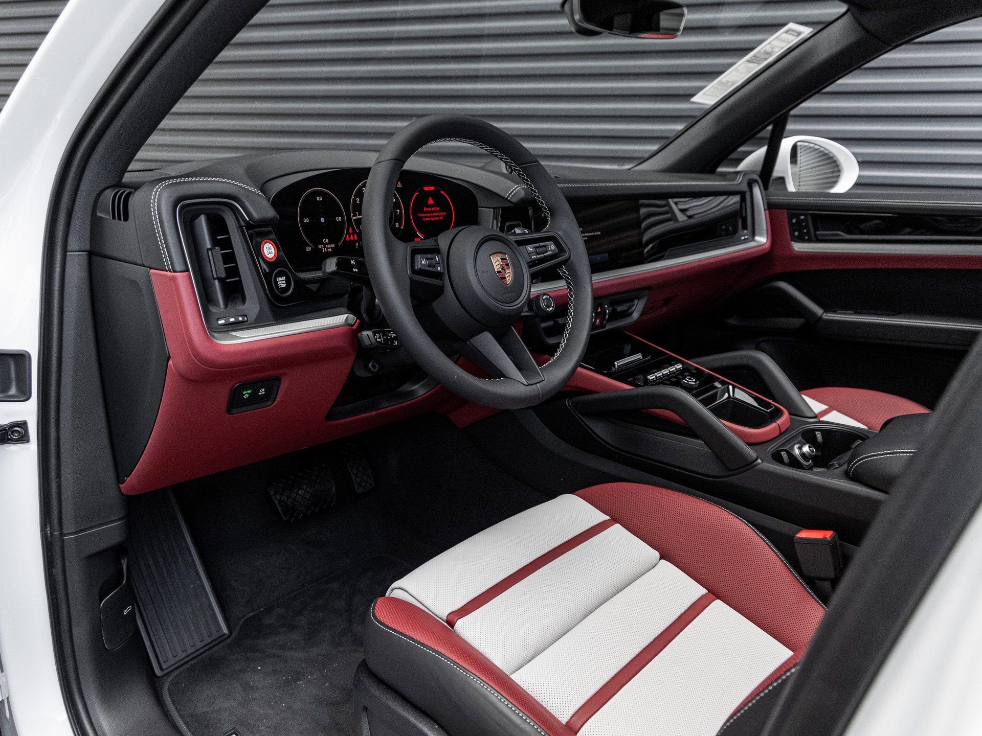 New 2026 Porsche Cayenne image 4