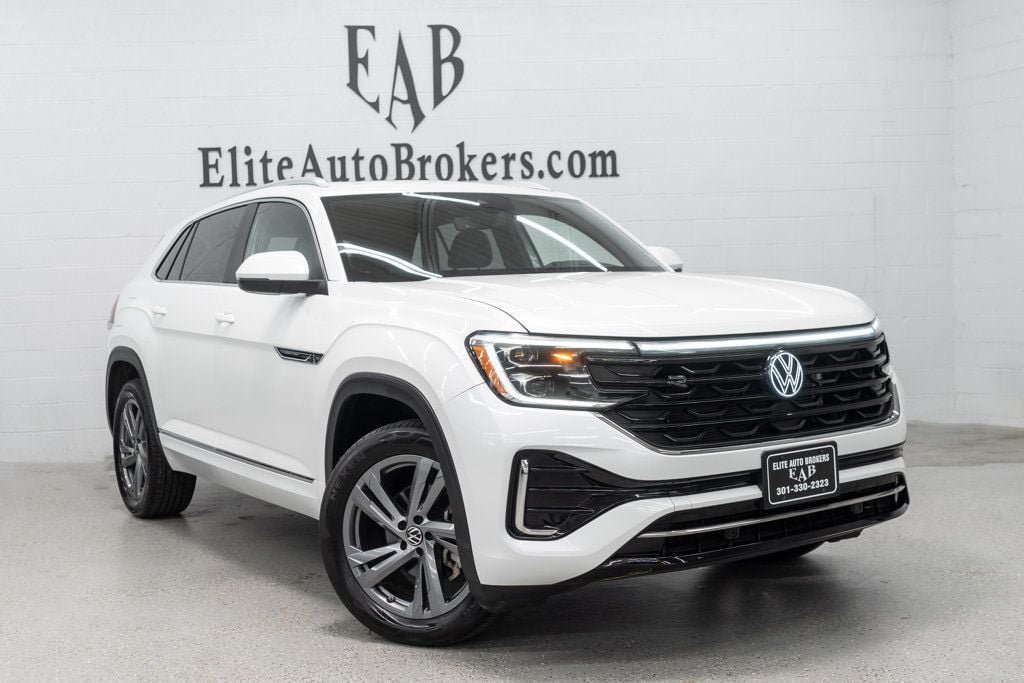 Used 2024 Volkswagen Atlas Cross Sport SEL R-Line AWD/4WD image 58